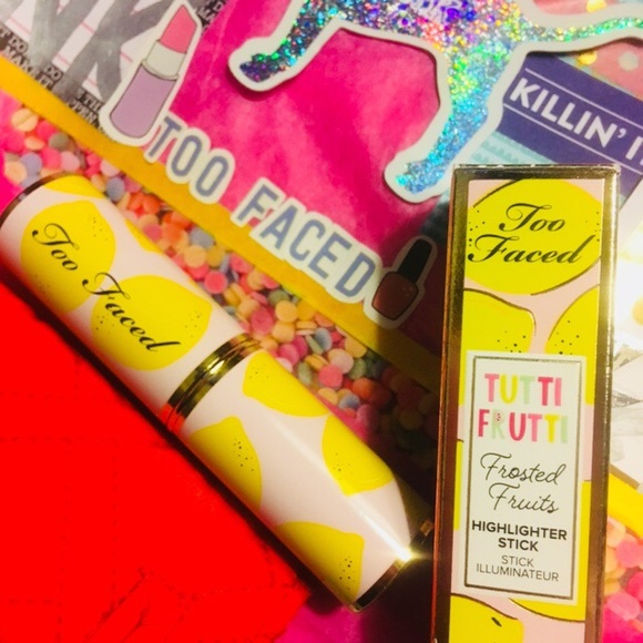 SALEπβΌοΈTOO FACED FROSTED FRUITS βPINK LEMONADEβπ - Picture 5 of 8